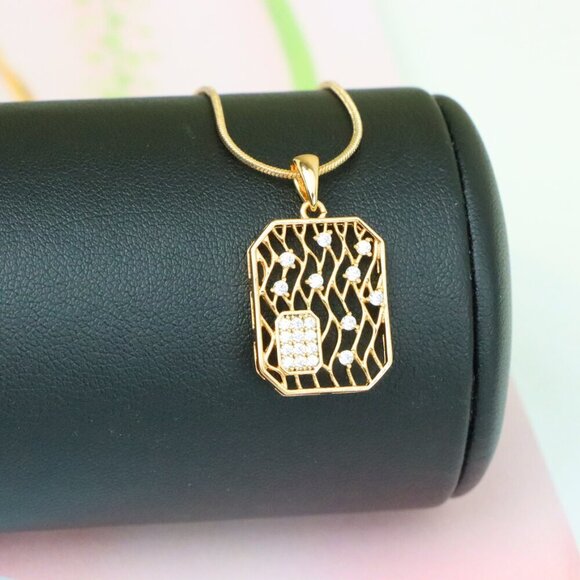 "Rose Gold Rectangle Pendant with Crystal Accents, XPPT1307 - Picture 2 of 12